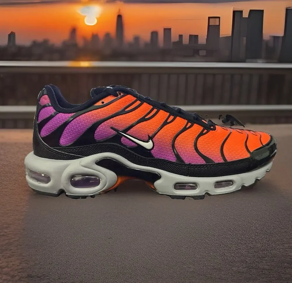 New Men's Size 8 Nike Air Max Plus Desert Sunset Black DM0032-014